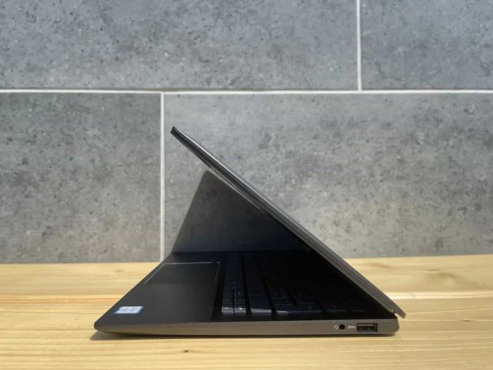 Ноутбук Dell Latitude 3301/ i3-8145U/ 4Gb DDR4/ 256Gb M2/ 13.3"/ Full HD/ IPS/ Гарантія