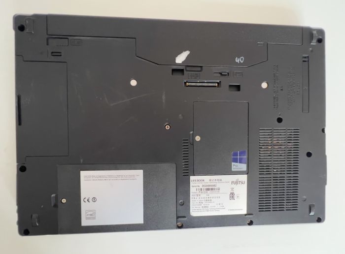 Ноутбук Fujitsu LIFEBOOK E546