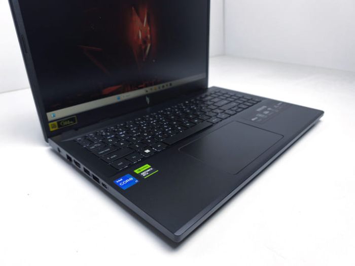 Ноутбук Acer Nitro V 15 ANV15-51-789J (NH.QRYAA.001) EU (15.6 (1920x1080) до 144 Hz,Intel Core i7-13620H,16GB,SSD512GB,NVIDIA GeForce RTX 4060, 8GB,Windows 11 Home,2,1 kg)